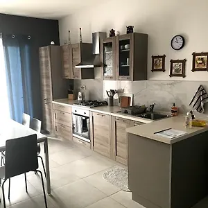 https://luqa-apartment-5-mins-from-airport.hotelssaintjulians.com